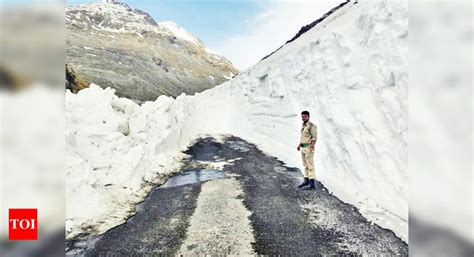 Rohtang Pass May Open For Tourists By April End Shimla News Times Of India