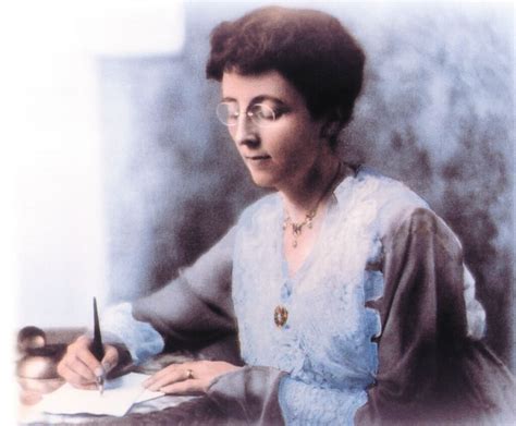 Facts About Canadian Author Lucy Maud Montgomery My Lifestyle