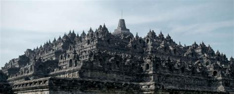 Wisata Sejarah Ke 5 Candi Terbesar Di Indonesia Ada Yang Jadi Warisan
