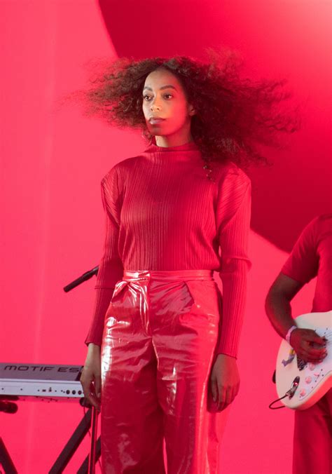 The Best Dressed Artists At Glastonbury 2017 Solange Lorde And More Vogue