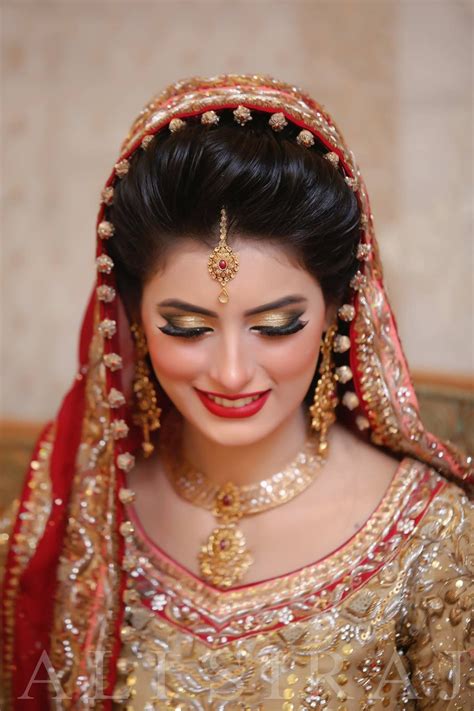Bridal Makeup Style Beautiful Bridal Makeup Bridal Makeup Images Pakistani Bridal Makeup