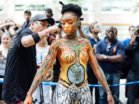 Alternat Vne Zodpovedn Osoba Maslo Body Painting Day New York City