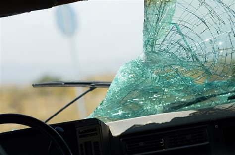 broken glass injuries are common in car accidents jabar laliberty llc