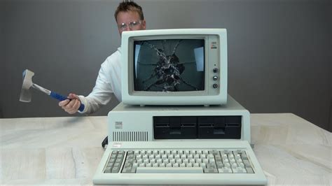 Whats Inside The Worlds First Personal Computer Youtube
