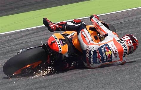 Marquez Crashing レーシングバイク バイク レーサー