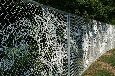 10 Unique Decorative Fence Ideas For Your Yard