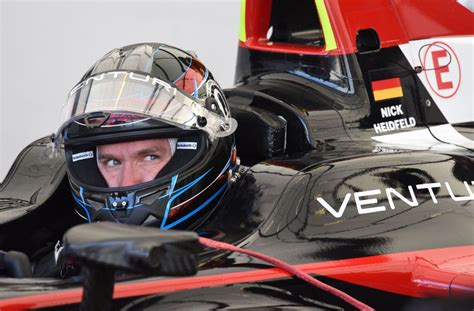 Ferrari will keine zeit mit dem sf21 verschwenden. Was kann ein Formel-1-Wagen (links), was ein Formel-E-Auto ...
