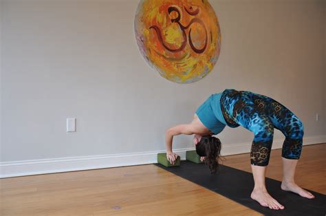 how to make these fear inducing 5 yoga poses a little less scary this halloween huffpost life