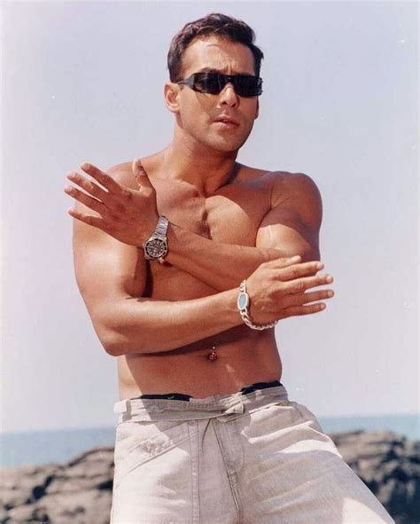 Shirtless Bollywood Men Salman Khan Topless Bollywood Actor Shirtless On Screen Stage Beach