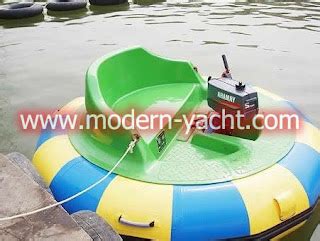 Paddle Electric Boats Rides Water Park Rides Bumper Boat Rides For Sale