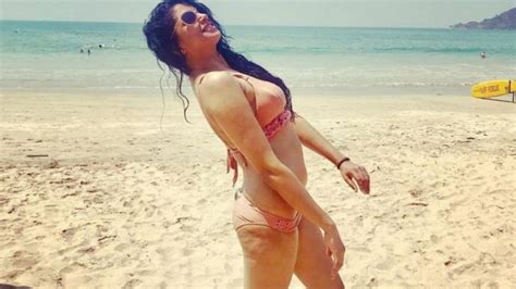 Kritika Kamra S Hottest And Sexiest Bikini Pictures To Raise The