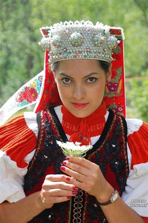 Kalotaszeg Costumes Around The World Folk Costume Folk Dresses