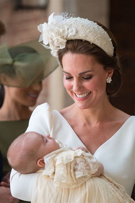 Der jüngste spross von prinz william (36) und herzogin kate (37) wird am 23. Prinz Louis: Alle Bilder von der Taufe des jüngsten Royals ...