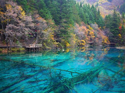 Jiuzhaigou Valley Turquoise Lakes In China