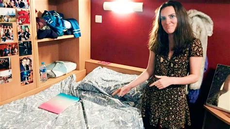 Student Shocked As Mum Rents Out Bedroom On Airbnb Leaving Her With