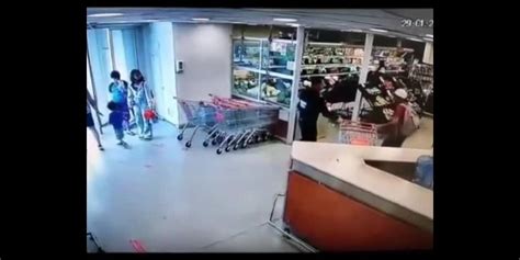 Quand un employé de magasin est plus apte à arrêter un voleur qu un vigile Blagues et les
