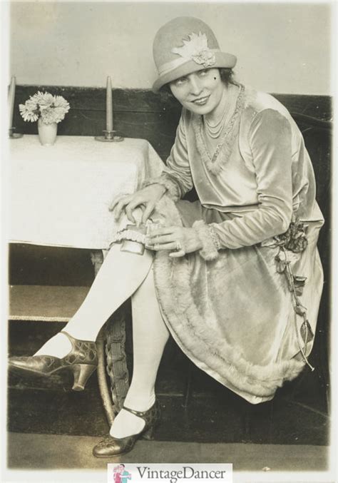 1920s Rolled Stockings And Trendy Tights
