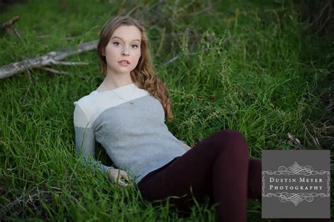 12 Posing Tips For Your Senior Portraits Photography Session