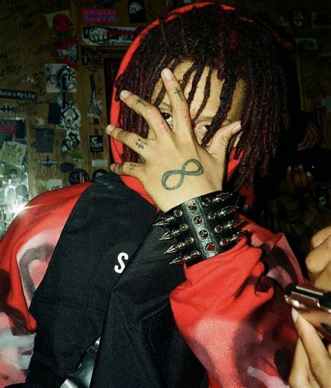 Rapper originally from the suburbs of cleveland, ohio who melded elements of cloud rap and punk attitude for a unique style. Pin by Blg Klmn on wallpapers | Trippie redd, Cute rappers ...
