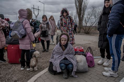 ‘i Dont Have The Right To Cry Ukrainian Women Share Their Stories Of Escape The New York Times
