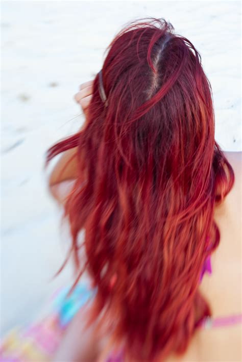 Keep Your Hair Color From Fading In The Summer