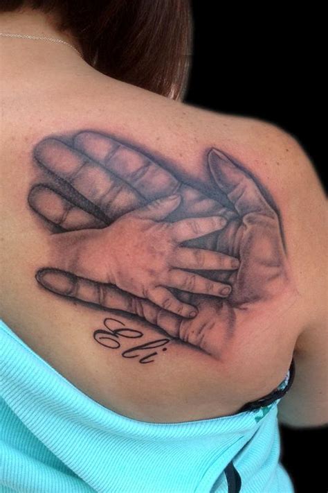 Making a tattoo is a very responsible decision in the life of those that want to have it. Grandma and grandchild by Ricky Borchert: TattooNOW