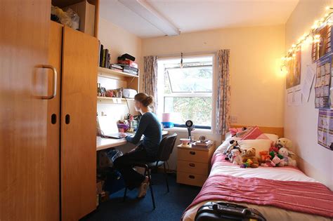 Dorm room ideas that will make your dorm room the hippest in your dorm. Decorating Ideas for an Awesome Student House - Easystore ...