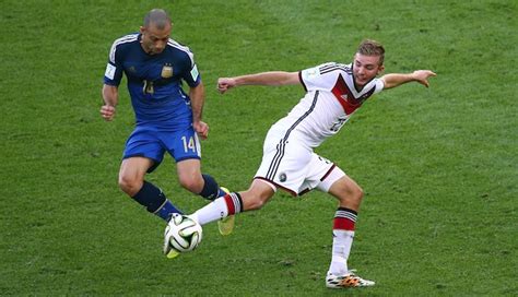 Christoph kramer has admitted he cannot remember anything about his performance in the world cup final after he suffered a head injury early in the first half of the victory over argentina. Christoph Kramer Concussion: 5 Facts You Need to Know ...