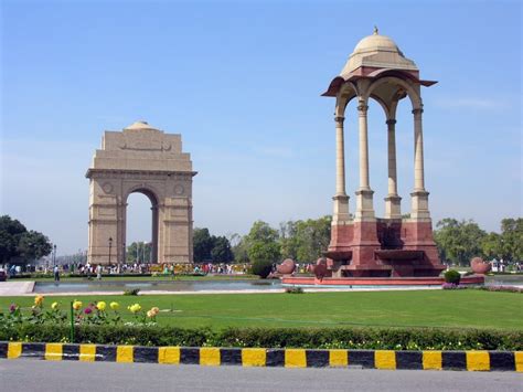 10 Must See Historical Monuments Of India Once In Your Lifetime Lets