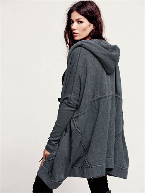 This versatile black oversized hoodie can be dressed up or down. Free people Womens Oversized Zip Hoodie in Black | Lyst