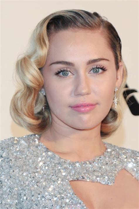 Pretty face is a japanese manga series written and illustrated by yasuhiro kano. Miley Cyrus Hairstyles & Hair Colors | Steal Her Style