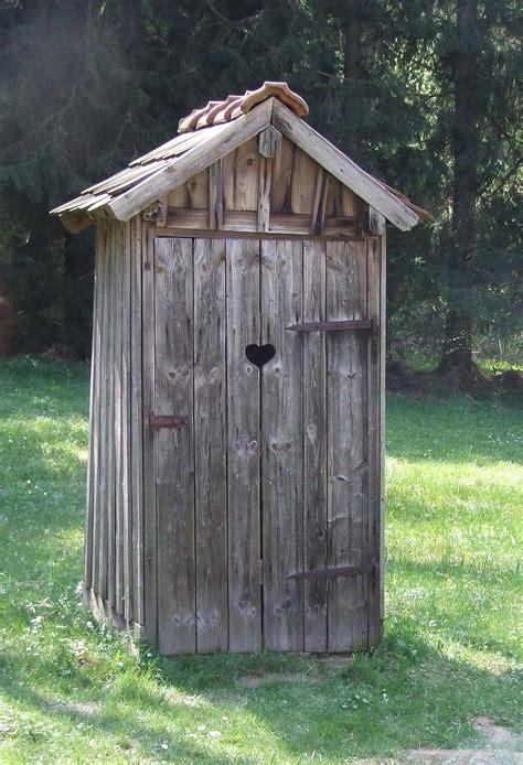 Maybe you would like to learn more about one of these? Plumpsklo - Wikipedia