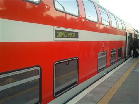 רכבת ישראל רכשה קרונות נמוכים מגובה הרציפים בסכום ענק. סטודנטים: כל ההטבות שמגיעות לכם