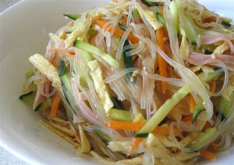 Noodles are a staple in japanese cuisine. Harusame (Japanese Vermicelli) Salad Recipe by Hiroko Liston - Cookpad