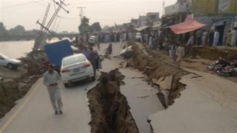 Worldwide there are around 1400 earthquakes each day (500,000 each year). 5 dead, 50 injured as 6.3 magnitude quake jolts Pakistan-occupied-Kashmir, tremors felt in North ...