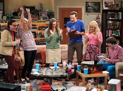 Big Bang Theorys Surprise Guests At Comic Con