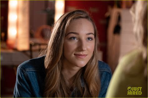 sabrina carpenter gives ava michelle a makeover in tall girl trailer watch photo 4342078