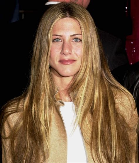 30 Of Jennifer Aniston S Most Iconic Hairstyles Jennifer Aniston Long Hair Jennifer Aniston