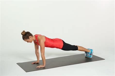 Showdown Elbow Planks Vs Traditional Planks Popsugar Fitness Plank