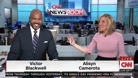 Cnn Newsroom Anchors Move Closer Together Look At Those Vaccines