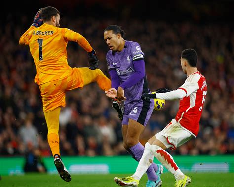 Arsenal Triumphs 3-1 Over Liverpool in 200th League Clash - KahawaTungu