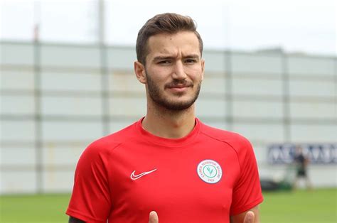 Bursaspor altyapısından çıkan ve kayserispor forması giyen oğulcan çağlayan, 1996 doğumlu genç bir golcü ancak enes ünal gibi bir rakibi olması, yetenekli oyuncuyu milli takım bazında ikinci sıraya. Oğulcan Çağlayan sözleşmesini feshetti | NTVSpor.net