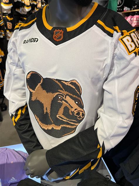 Bruins Reverse Retro 20 On Display At Boston Proshop Rhockeyjerseys