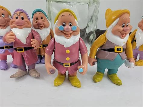 Vintage Disney Snow White Seven Dwarfs Poseable Plastic Figures Dopey Sneezy Etc