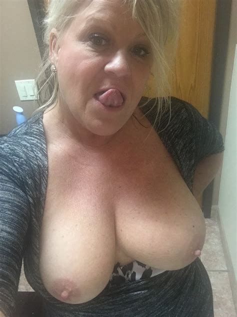 Bbw Blonde Big Tit Freckled Amateur Milf Flashing Pics 16 Imgs