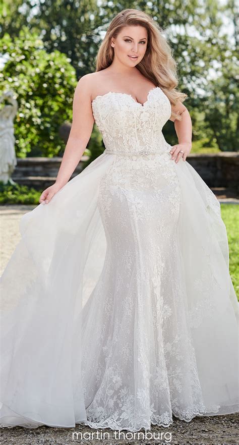 12 Gorgeous Plus Size Wedding Dresses For The Curvy Bride