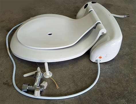 TOTO ZOE SW814 Soft close toilet seat | Terry Love ...