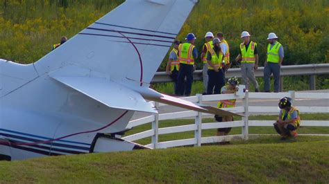 Plane Crashes Off Runway At Airport In Greenville Sc Krcr