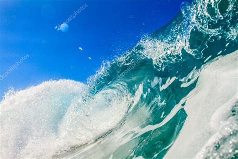 Beautiful Ocean Breaking Wave Stock Photo By ©vitaliysokol 118994100