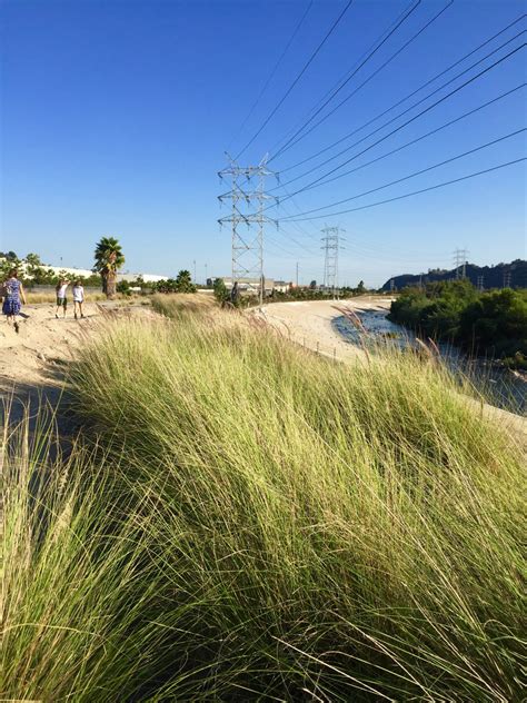 Talking The Walk—narrating And Navigating The Life Of The Los Angeles